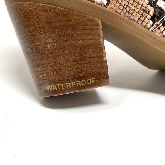 Aqua College Quiana Waterproof Snake Print Booties 7 NIB Pointed Toe Ankle Boots - Picture 8 of 14